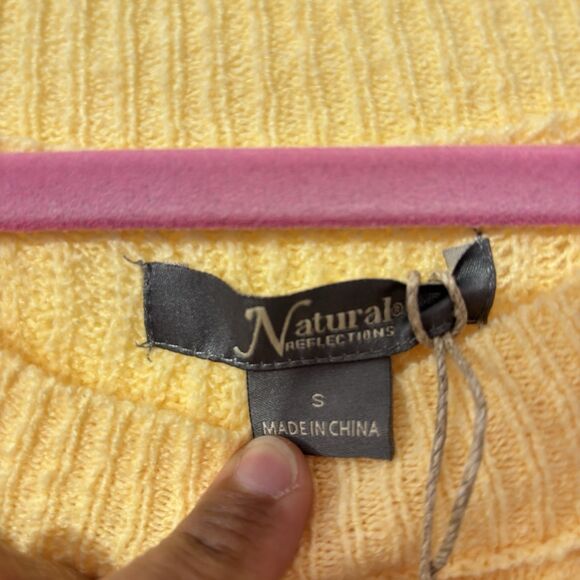 Natural Reflections Sweater Womens Size Small Yellow V Neck Long Sleeve Pullover - Picture 4 of 8